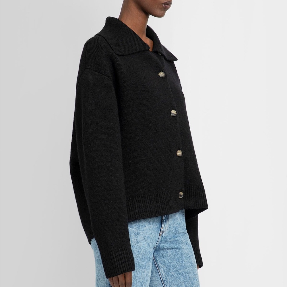 $2800 KHAITE Amrita Cashmere Cardigan in Black - Size M